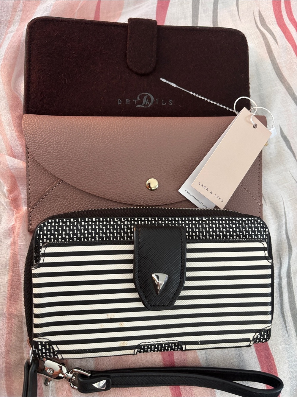 Wallet lot